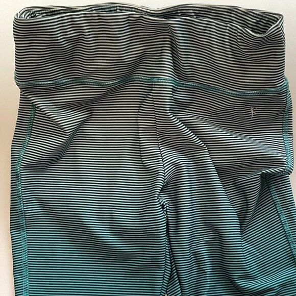 DANSKIN NOW FITTED DRI-MORE OMBRE CAPRI LEGGINGS ACTIVEWEAR - Picture 8 of 10